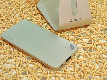 Capacity External Battery LUXA2 P2 is 5000 mAh